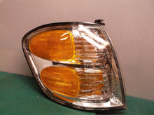 Eagle Eyes TY717-B000R Front Right Turn Signal Light For 01-04 Sequoia Tundra