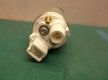 yx2402081 trq 97-05 Chevy astro gmc safari fuel pump