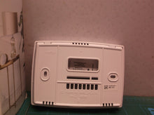 Honeywell Home RTH221B 1 Week Programmable Thermostat
