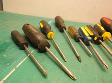 Lot of 14 Assorted Philips screwdrivers