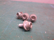 (4) TTI089041065008 SCREW M6 X 14MM W/ WASHER for a Ridgid R40312