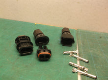 2 pin piece connector by qcells Solar