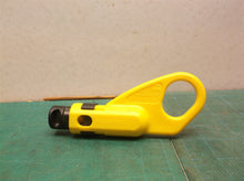 KleinVDV110-061 Radial Stripper, RG59/6/6Q, 2-Level