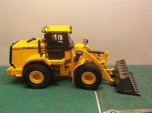Huina 1552 RC Wheel Loader 1/16 untested No Remote, No Battery, Broken stack