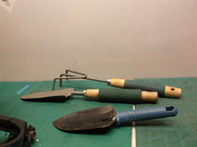 Lot of 3 small gardening tools