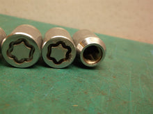 Set Of 4 Locking Lug Nuts With 2 Removable Tools