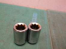 (2) 12mm 1.25 rht locking lug nuts