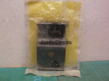 R141613 John Deere Clamp