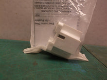 Leviton 26720-400 Gx23 Gx23-2 Base 2-Pin Compact Fluorescent Lamp holder White
