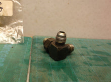 Tube line Tee Fitting, 6725182 Off S150 Bobcat