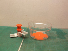 Cup & blade for a Tupperware Chop 'N Prep Chef Red