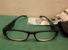Foster Grant Lightspecs Lighted Reading Glasses +3.25 Case