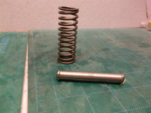 1682197 Spring 2747452 Link-Control off 3500666 PUMP GP-PISTON