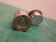 1749994 PISTON-CONTROL 1985351 Plug off 3500666 PUMP GP-PISTON