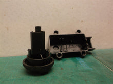 NA354543 ACTUATOR & NA015685 Switch Cover Off DeWalt DWPW3000 Pressure Washer