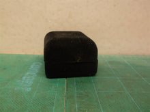 Tupperware ladies broch pin 1 " round with 7 stones in black box