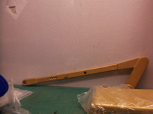 LCH 4010T Series door closer gold with cover