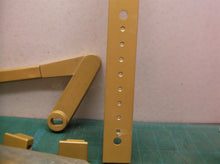 LCH 4010T Series door closer gold with cover