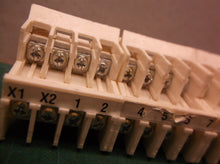 3 terminal blocks with risers & clips