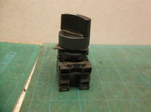 Telemecanique (2) ZBE-101 3-Position Selector Switch