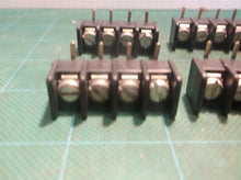 Lot of (10) Magnum 4-Space Terminal Block