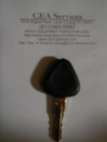 (1) Key Fits Volvo Samsung Excavators 14529178 777 M3