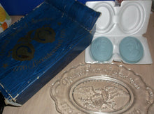 Avon Bicentennial 1776-1976 Collector Plate With 2 Soaps