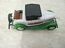 2000G Winn Dixie ERTL Co. Limited Edition 1932 Ford Roadster Deluxe Toy Car