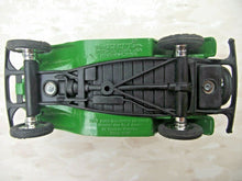 2000G Winn Dixie ERTL Co. Limited Edition 1932 Ford Roadster Deluxe Toy Car