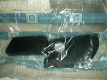 10143115 GM Cover Passenger Side
