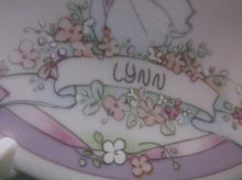 ENESCO 1991 Precious Moments Personalized Plate With Name & Stand (Lynn)