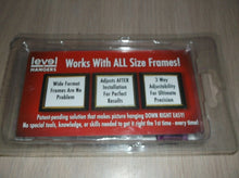 616913796307 Plumb2 Level Hangers Picture Hanger
