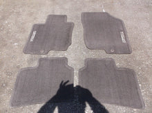 U81402G000ND Beige Carpet Floor Mat Set Fits Kia Sedona 2006-2010