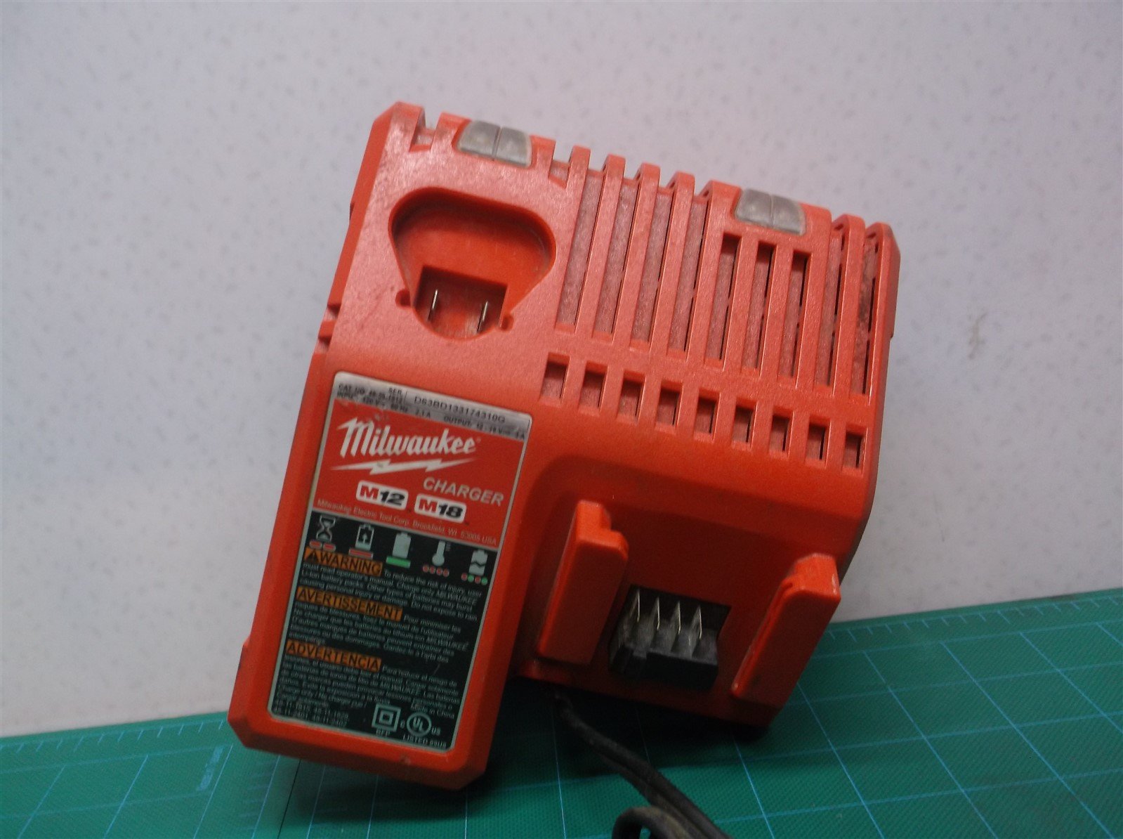 Milwaukee 48-59-1812 M12 M18 Charger