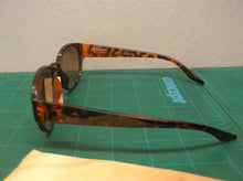 JM New York sun glasses +1.00 leopard print dg2