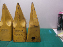 lot of 6 Excavator Bucket Tiger Rock Tooth Fits CAT J250 Series- 9w8259