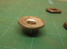 Black & Decker- LE 750 093914-00 Nut & washer X2#243797-00