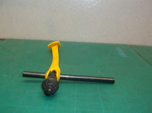 Chuck key with strap off a DeWalt DW511 1/2" Hammerdrill (Type 6)