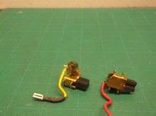 (2) 647142-03 Brush Box Assy & 649380-00 Brush off DeWALT DWD110 eletric Drill