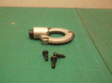 5140028-50 Cover 373809-00 Pin 400001-00 Spring 658797-00 Button 4 DeWALT DW618
