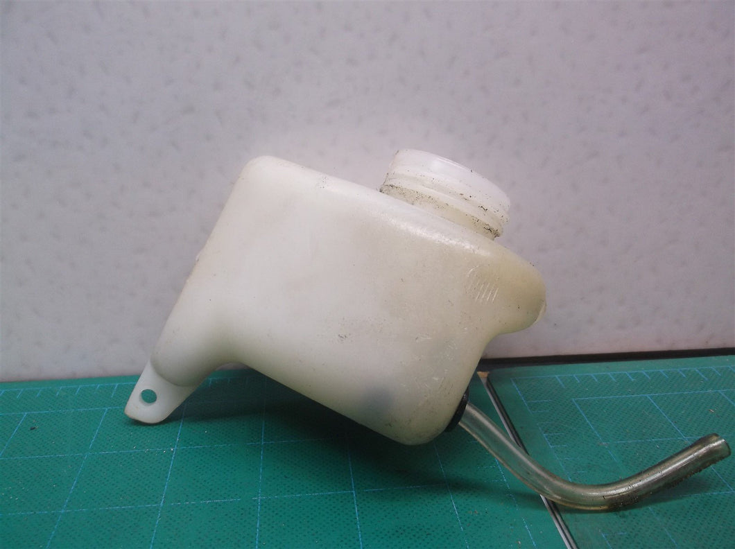753-05586 Oil Tank Assembly from a 8