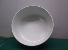 Threshold Modern Serving bowl, 10", Porcelain White 139 Oz