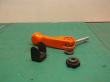 HANDLE, QUICK CLAMP, SHAFT 4 handle off a Black & Decker MM2000_Type2 20" Mower