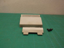 latch assembly with screws off a Black & Decker SB225 Workmate Shopbox