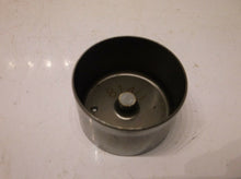 Intake Camshaft Valve Lifter 814U Off Of A 2009 Nissan Xterra 4.0L 6 Cylinder