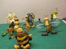 Lot of 6 poseable yard bugs