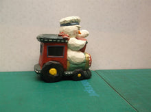 Eddie Walker Figurine Snowman Toy Train ds1