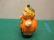 Eddie Walker Figurines Trick or Treat Pumpkin Costume ds1
