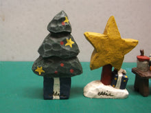 Eddie Walker Figurines Christmas Workbench North Pole set ds1
