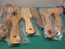 WOODEN KITCHEN UTENSILS SET WITH HOLDER NAYAHOSE 11 PC TEAK WOODEN SPOON SPATULA